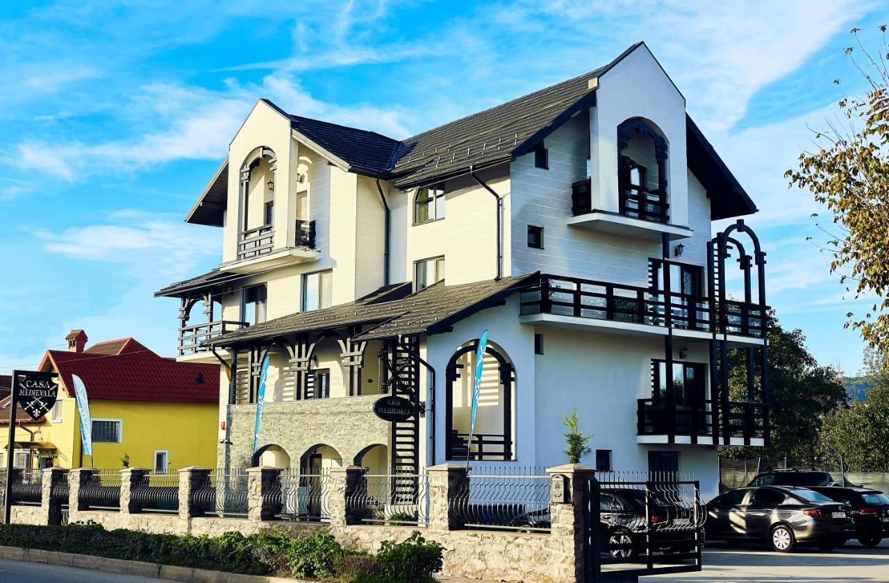 Boutique Hotel Casa Medievala Curtea De Arges Exterior photo